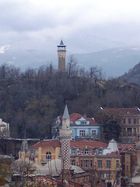 450px-Tower_from_old_town_plovdiv.jpg