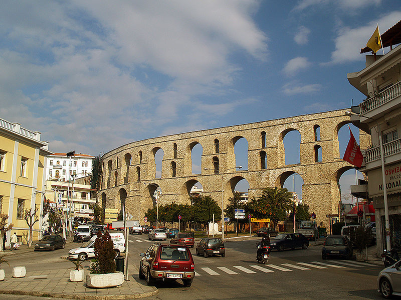 800px-Kavala-Aqueduct.jpg