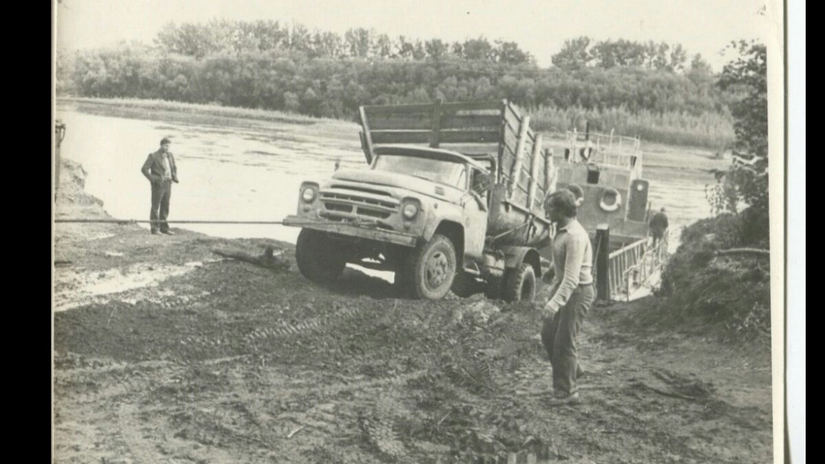 S00130-084505.jpg